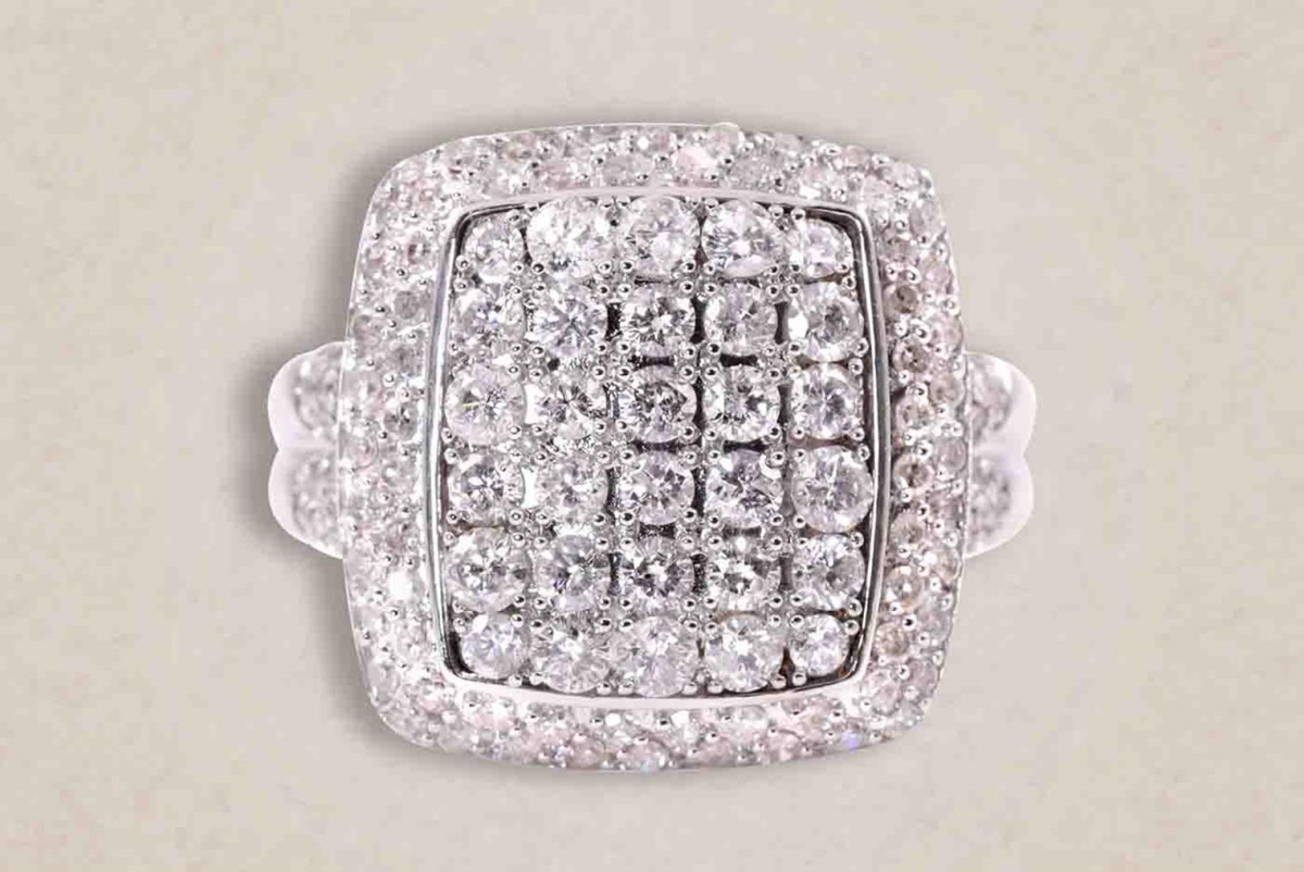 Diamond Dress Ring with round Diamonds