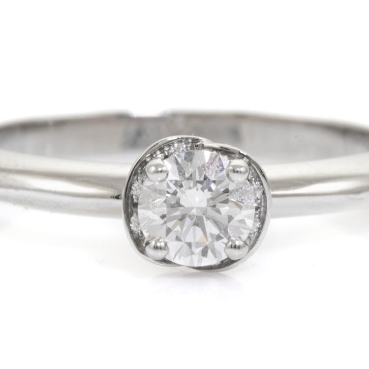 Round Women's Diamond Engagement Ring, Weight: 6 To 7 Grams at Rs 45000 in  Surat