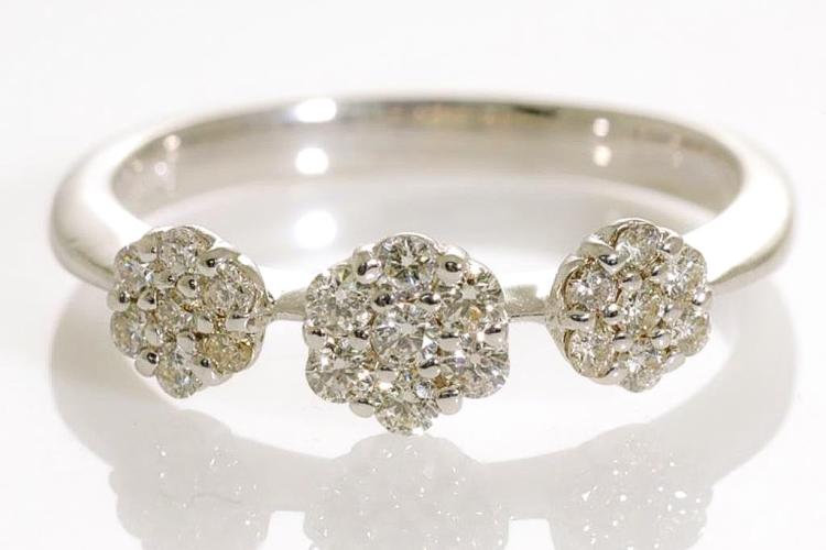 Tatyana Pfaifer on Instagram: “#DJWE2019 30 carat Fancy Yellow Brown diamond  by @samerhalimehny 😉 It's b… | Brown diamond, Unique diamond rings, Dream  wedding ring