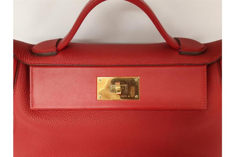 Hermes Silky City Clemence Leather Shoulder Bag. Made in France.With  Certificate of Authentication From ENTRUPY.