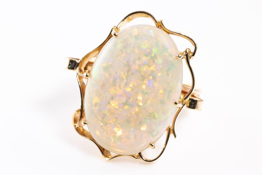 75861 8.90ct solid white opal ring