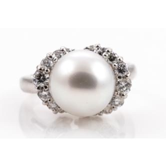 11.2mm South Sea Pearl and Diamond Ring
