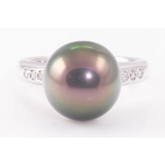 11mm Tahitian Pearl and Diamond Ring