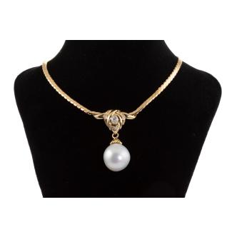 15.3mm Pearl & Diamond Necklace