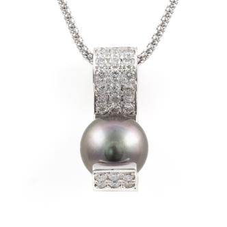 11.7mm Tahitian Pearl & Diamond Pendant