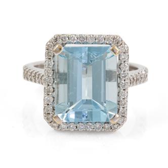 5.43ct Aquamarine and Diamond Ring